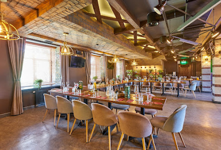 Зал на 70 человек в Зал на 12 человек