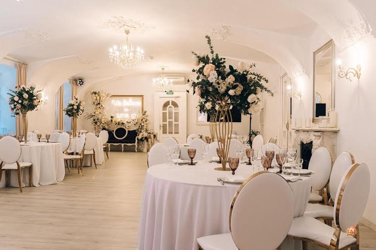 Большой зал в «Niagara на Галерной» фотография №8