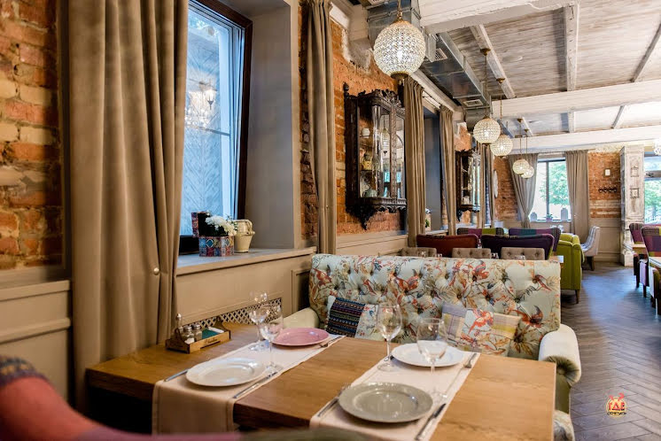 Основной зал в «Вкусный дом Sharden» фотография №17