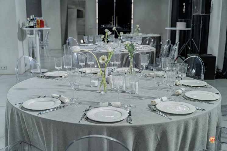 Зал на 1 этаже в «Amore House» фотография №6