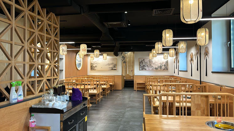 Зал ресторана  в «Тун фу» фотография №1