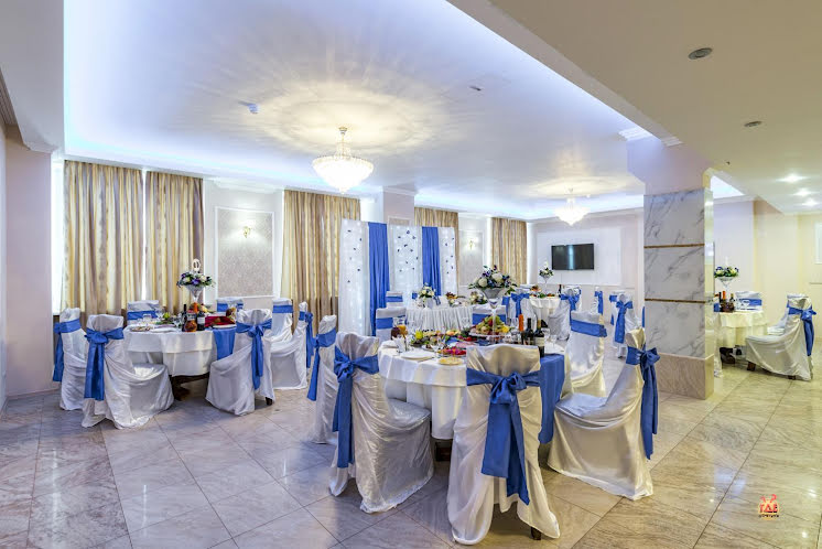 Малый зал в «Лион на Перовской» фотография №1