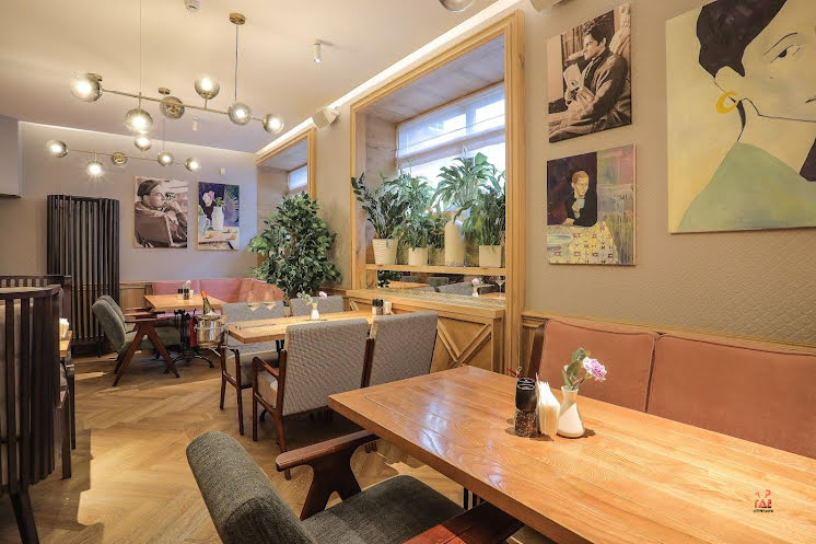 Основной зал в «Beefstroganoff Grill» фотография №7