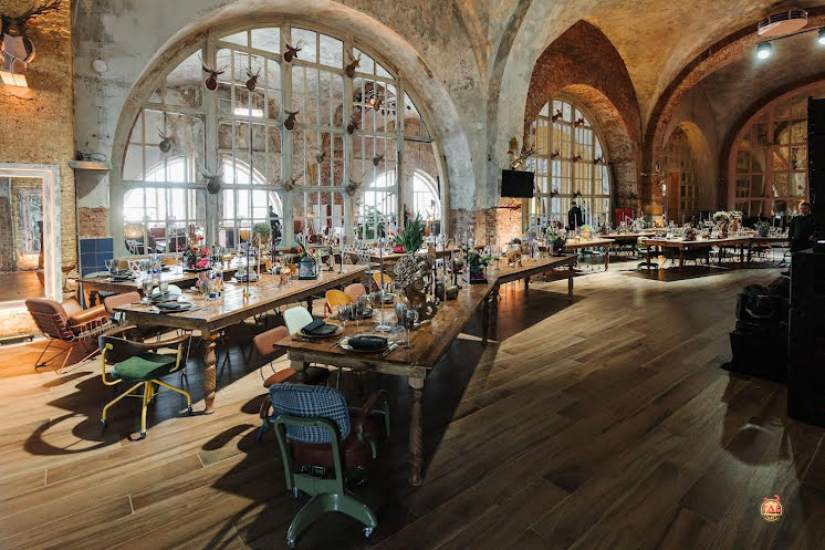 Зал "BRULLOV HALL" в «LOFT HALL» фотография №15