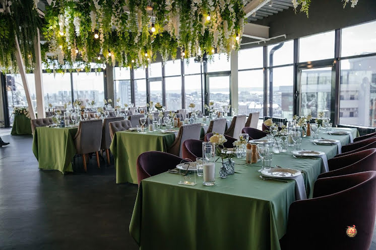 Основной зал в «SKY8 Terrace&Grill» фотография №4