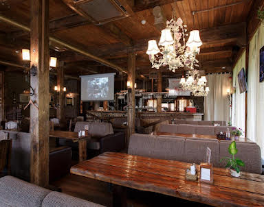  ресторан Место Встречи на Загребском Бульваре