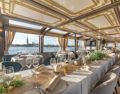 День рождения в Теплоход "Амели"