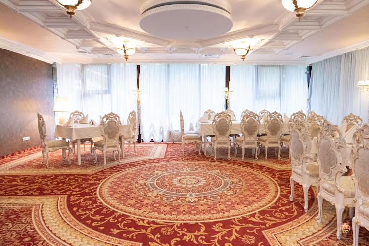 Малый зал ресторана в «Сказка» фотография №1