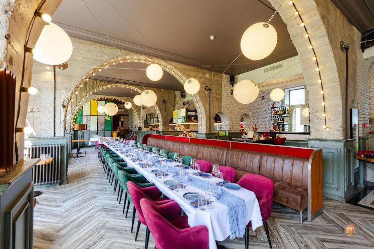 Основной зал  в «MiraGrill» фотография №3