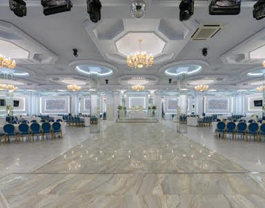  ресторан Golden Plaza