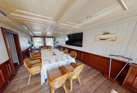 VIP-комната «Ласточка» №1 в VIP-комната «Чайка» №1