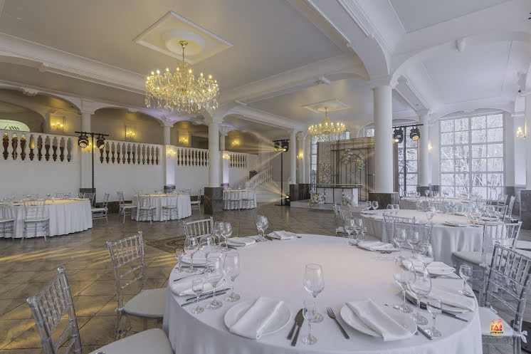 Верхний зал в «Мир у Озера» фотография №3