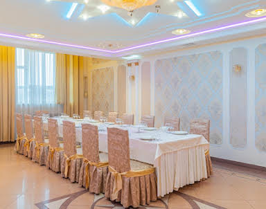  ресторан Мики