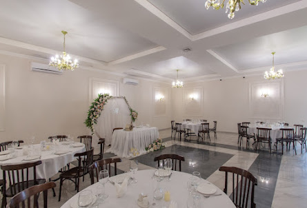 Малый зал в Малый зал