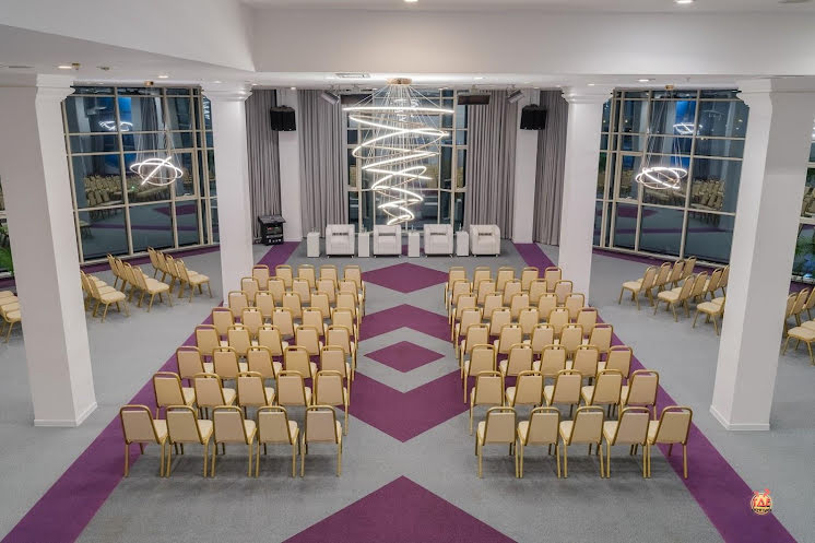 Сити Холл  в «Marins Grand Hotel Астрахань» фотография № 1