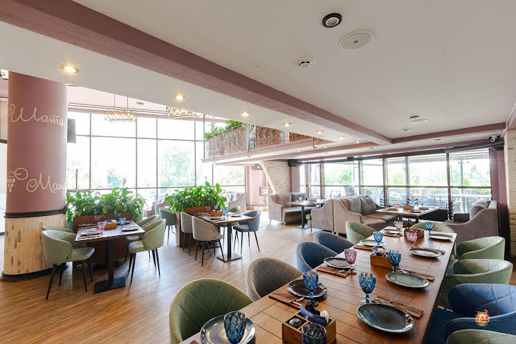 Основной зал  в «Шато Манави на Адмирала Лазарева» фотография №8