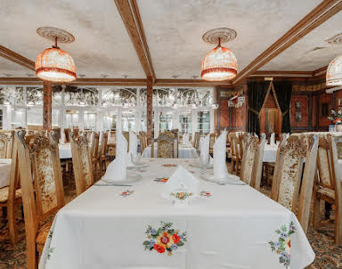  ресторан Казачий Курень на Левобережной