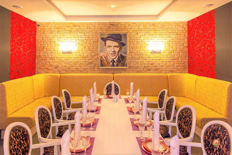 VIP-зал «Красный» в «NewsPub» фотография №3