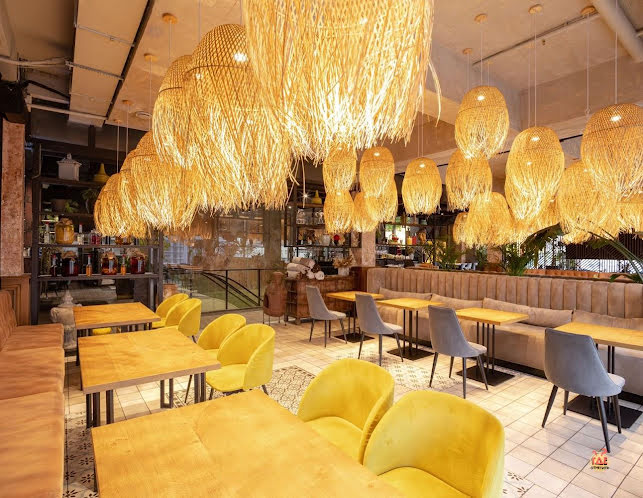 Основной зал в «Лето» фотография №1