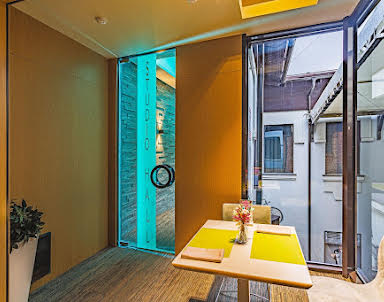  ресторан STUDIO HALL