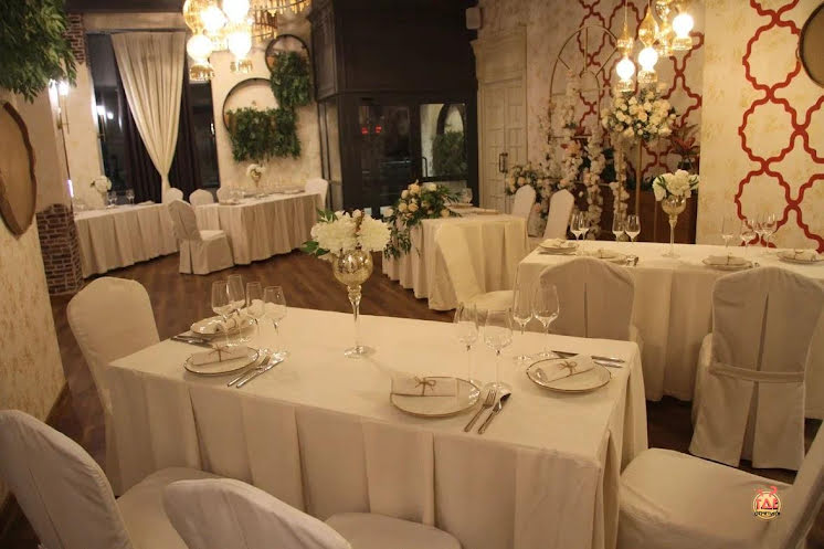 Большой зал в «Грузинские истории» фотография №5