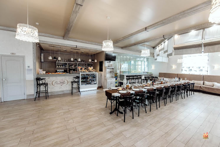 Основной зал в «Рататуй» фотография №13