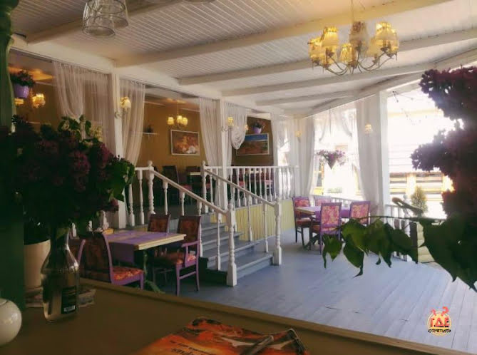 Летняя терраса  в «Иверия на Вокзальном спуске» фотография №2