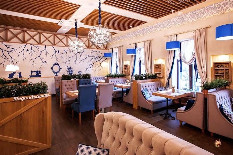 Основной зал в «Родня» фотография №1