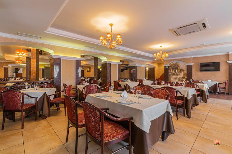 Основной зал второго этажа в «Старый Пловдив» фотография №8