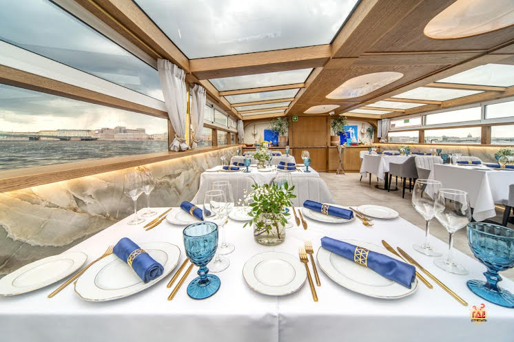 Палуба в «Теплоход "Миконос"» фотография №7