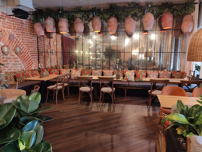 Первый зал в «Хачапури Марико на Пушкина» фотография №7