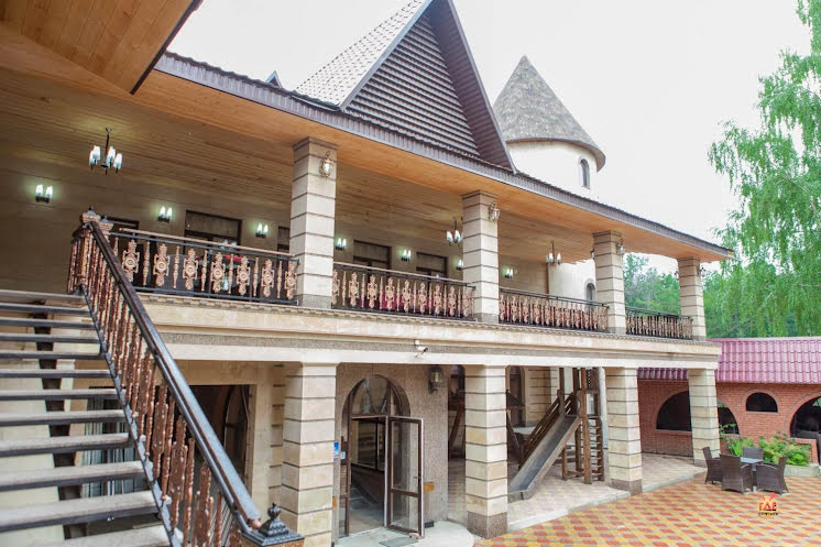 Летняя терраса в «Жемчужина» фотография №2