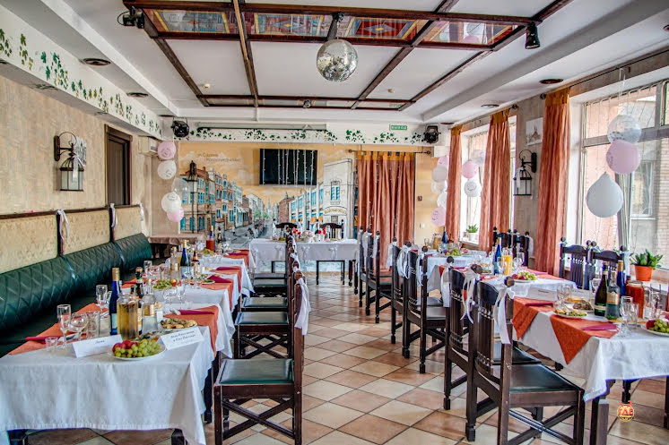 Основной зал в «Вкусный обедъ» фотография №1