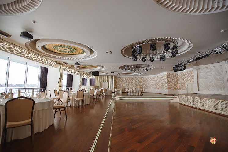 Большой банкетный зал в «Волга & Ванильное небо» фотография №16