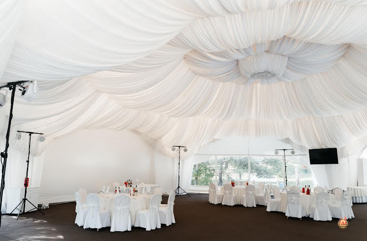 Большой шатер в «Волжская деревня» фотография №16