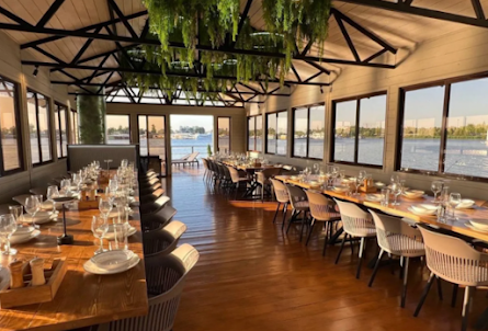 Основной зал в Основной зал