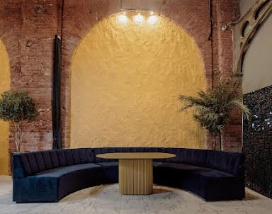  ресторан COM.NATA Mars на площади Ленина