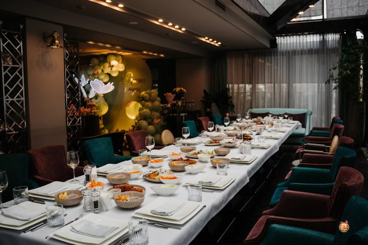 2 этаж в «Somemeat» фотография №2