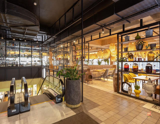 Основной зал в «Лето» фотография №9