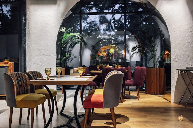 Основной зал  в «Джентльмены удачи» фотография №1