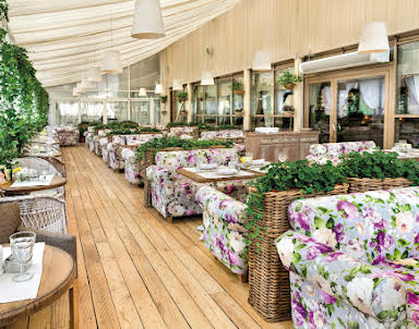  ресторан Плюшкин