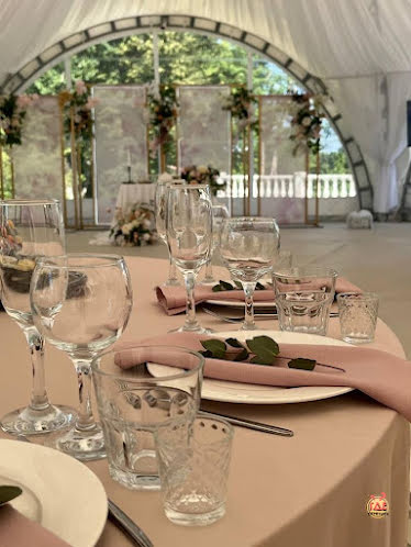 Шатер на берегу в «Барская Усадьба» фотография №2