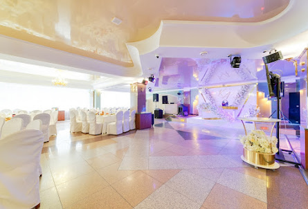 Торговый зал в Зал «Кристалл»