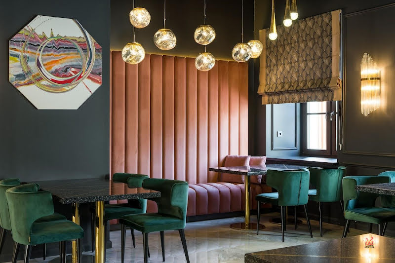 The Lark фотография № 1