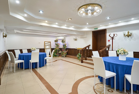 Малый зал в Малый зал