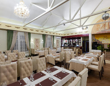  ресторан Венеция на ул. 40 лет Октября