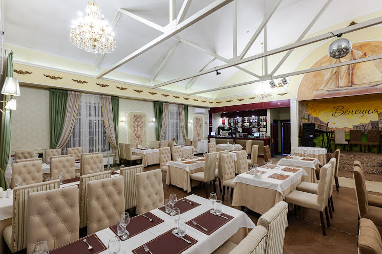 Основной зал  в «Венеция на ул. 40 лет Октября» фотография №5