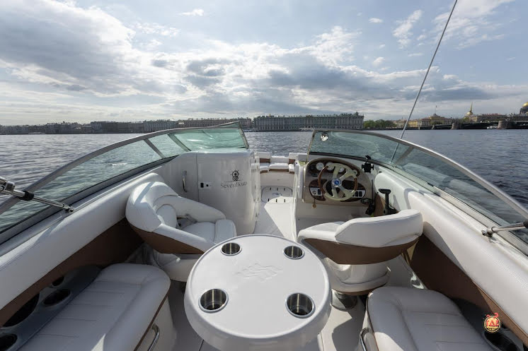 Луна в «YES BOAT» фотография №1