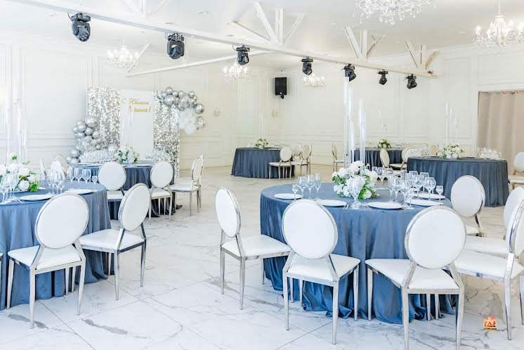 Зал «Лев Толстой» в «Еда и Миръ» фотография №18