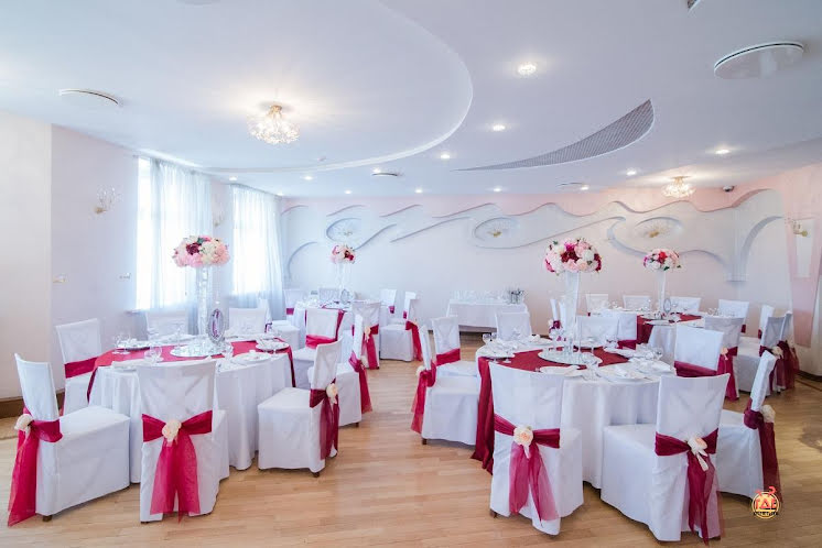 Большой банкетный зал в «Александръ» фотография №2